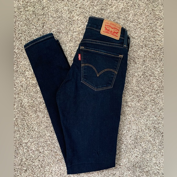 Levi’s Jeans - Picture 3 of 6